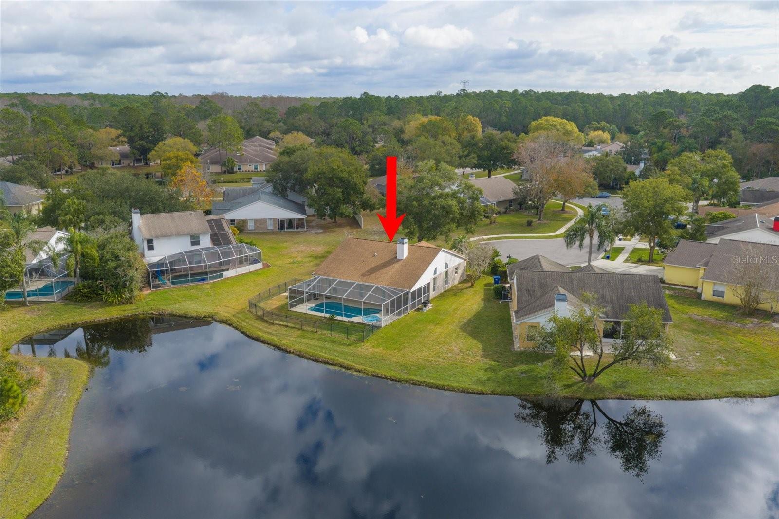 Listing photo id 1 for 5650 Bridgeton Court