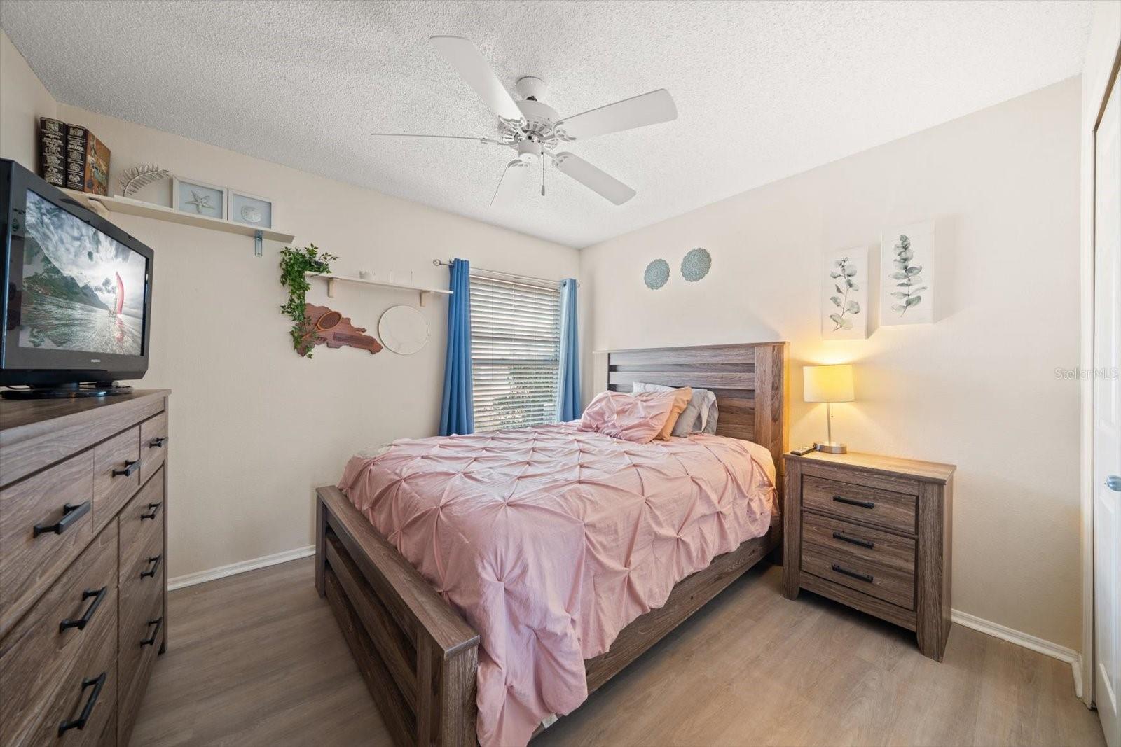 Listing photo id 28 for 5650 Bridgeton Court