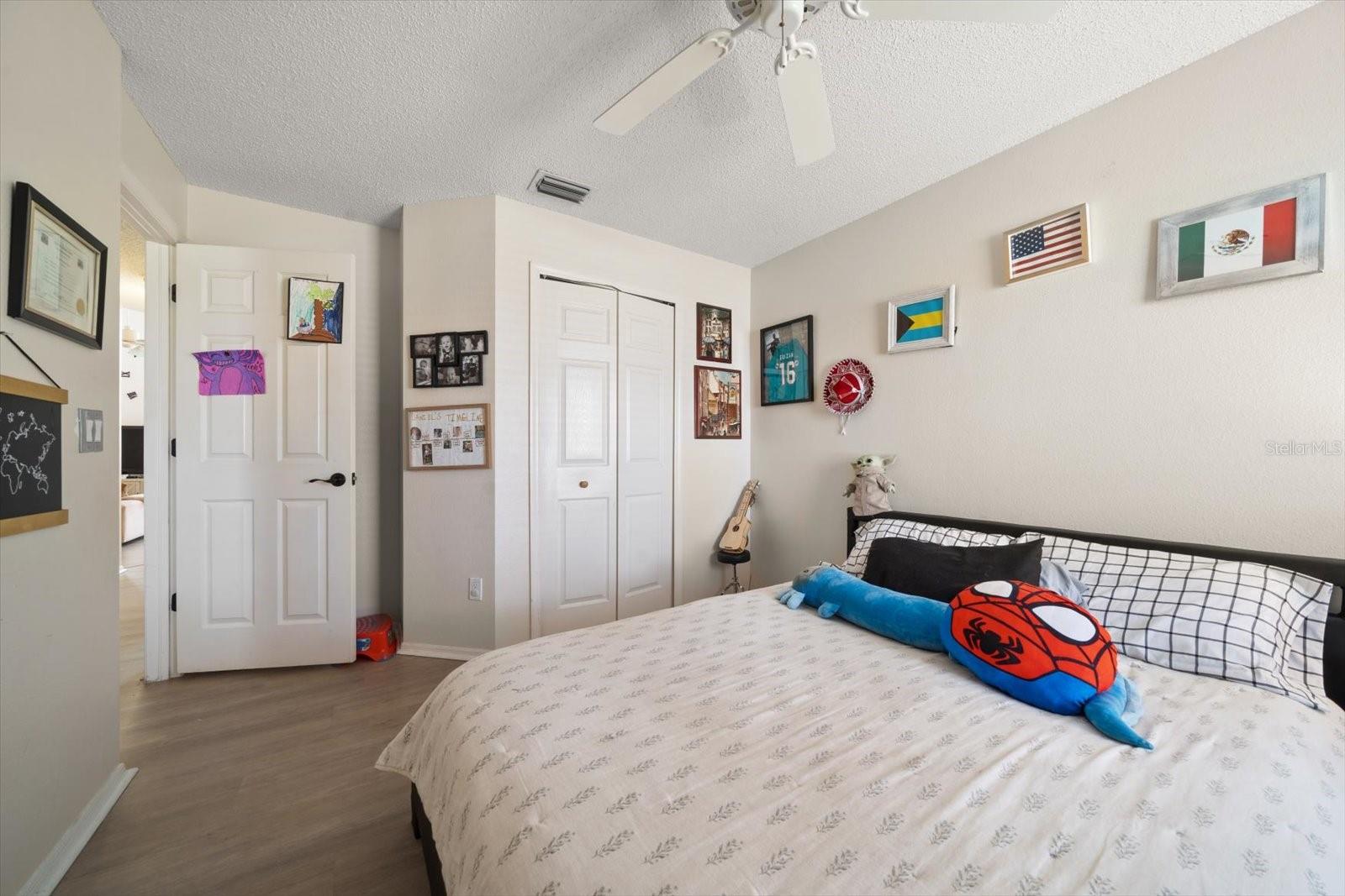 Listing photo id 31 for 5650 Bridgeton Court