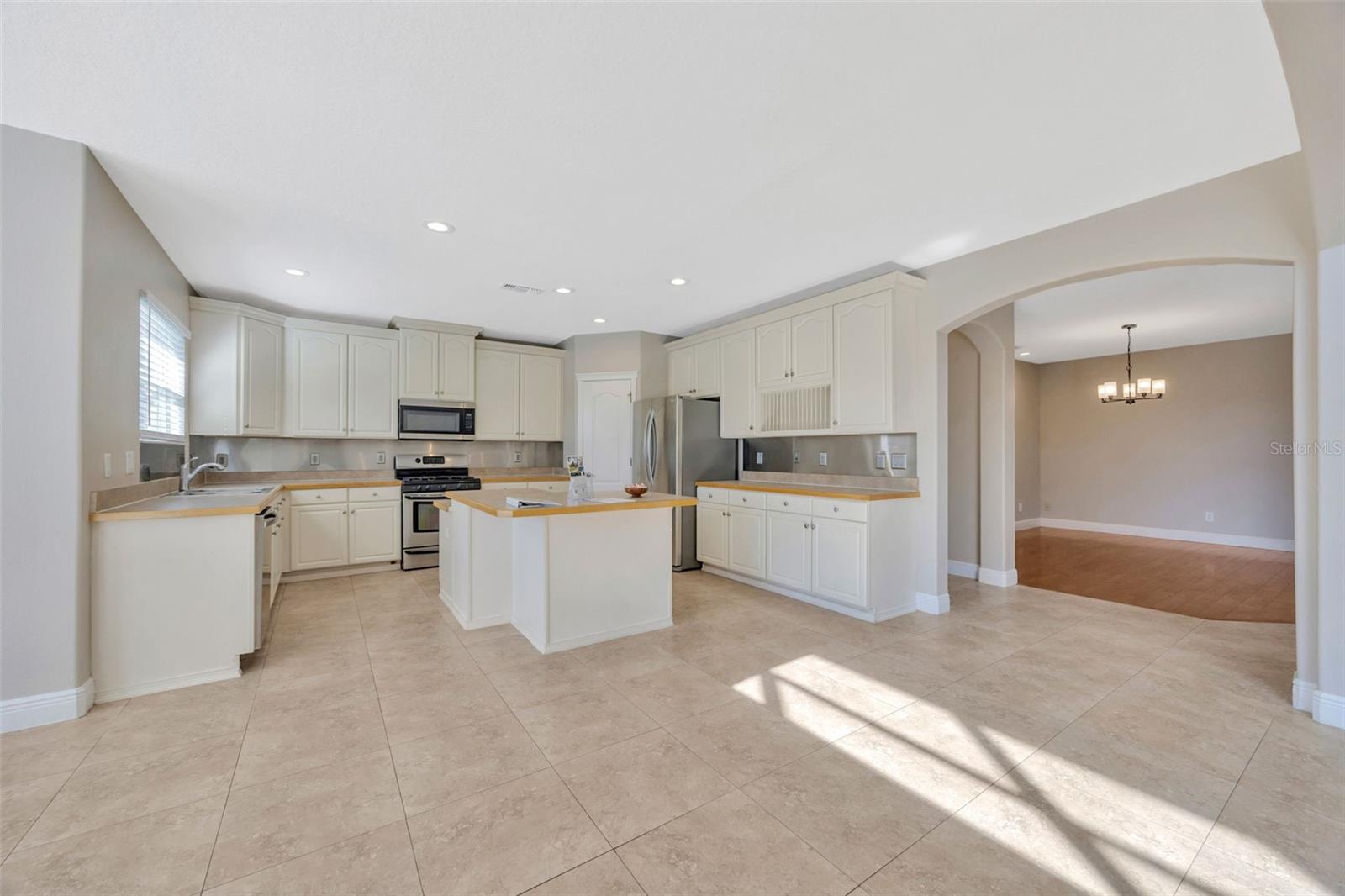 Image 11 of 31 For 16323 Bridgewalk Drive