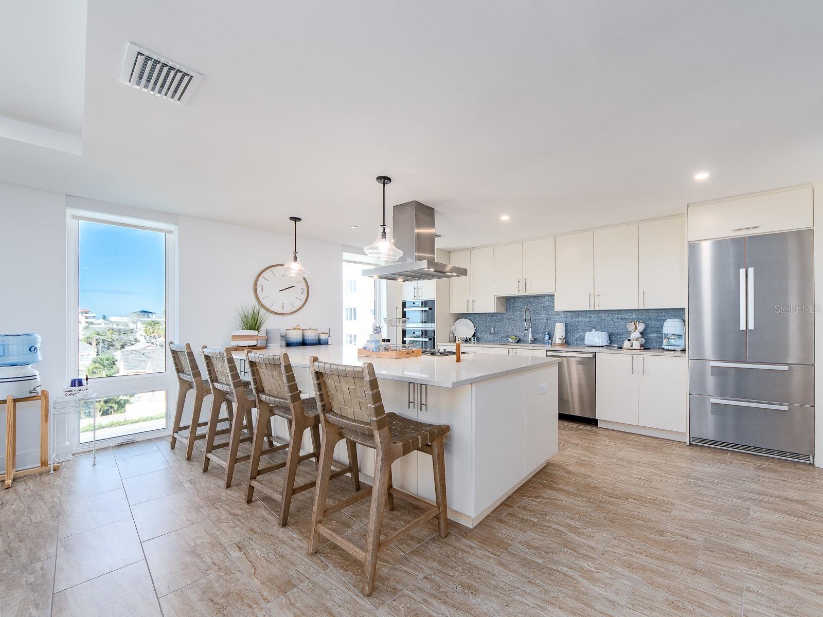 Image 28 of 77 For 15 Avalon Street 403