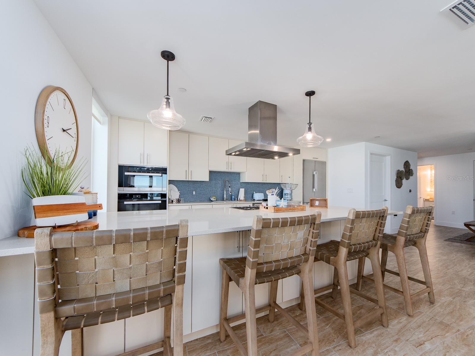 Image 32 of 77 For 15 Avalon Street 403