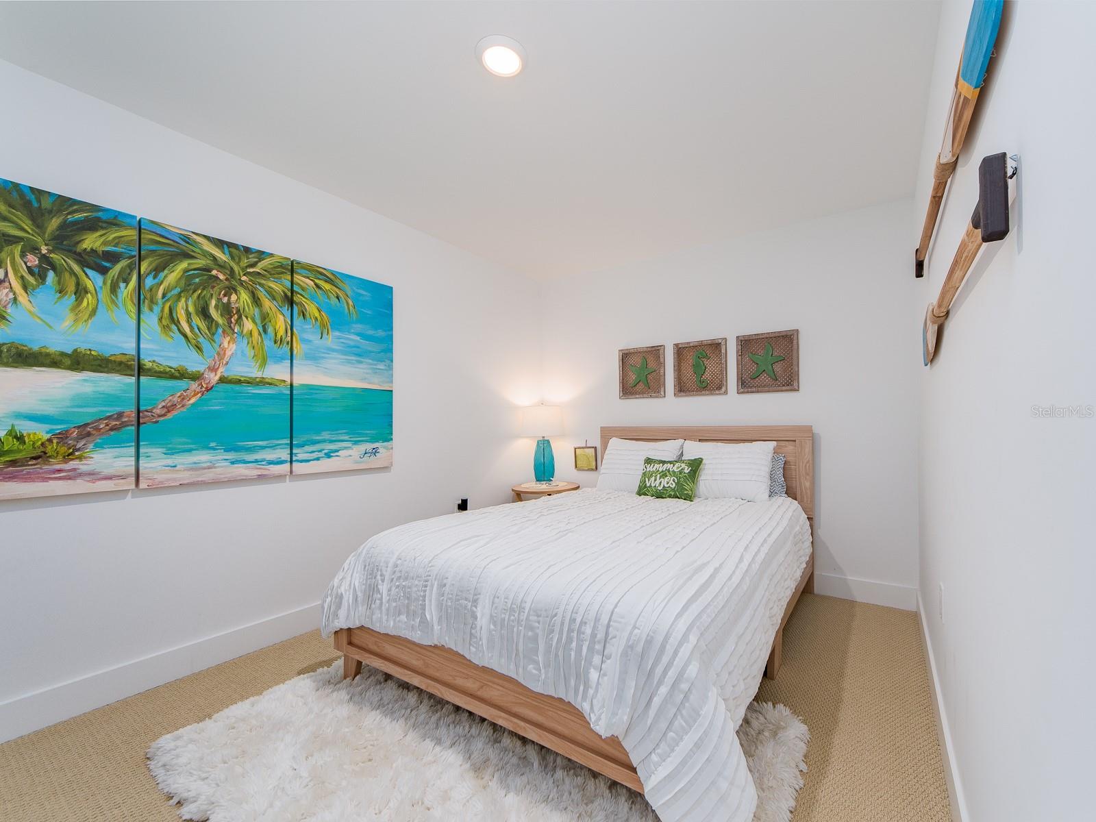 Image 55 of 77 For 15 Avalon Street 403