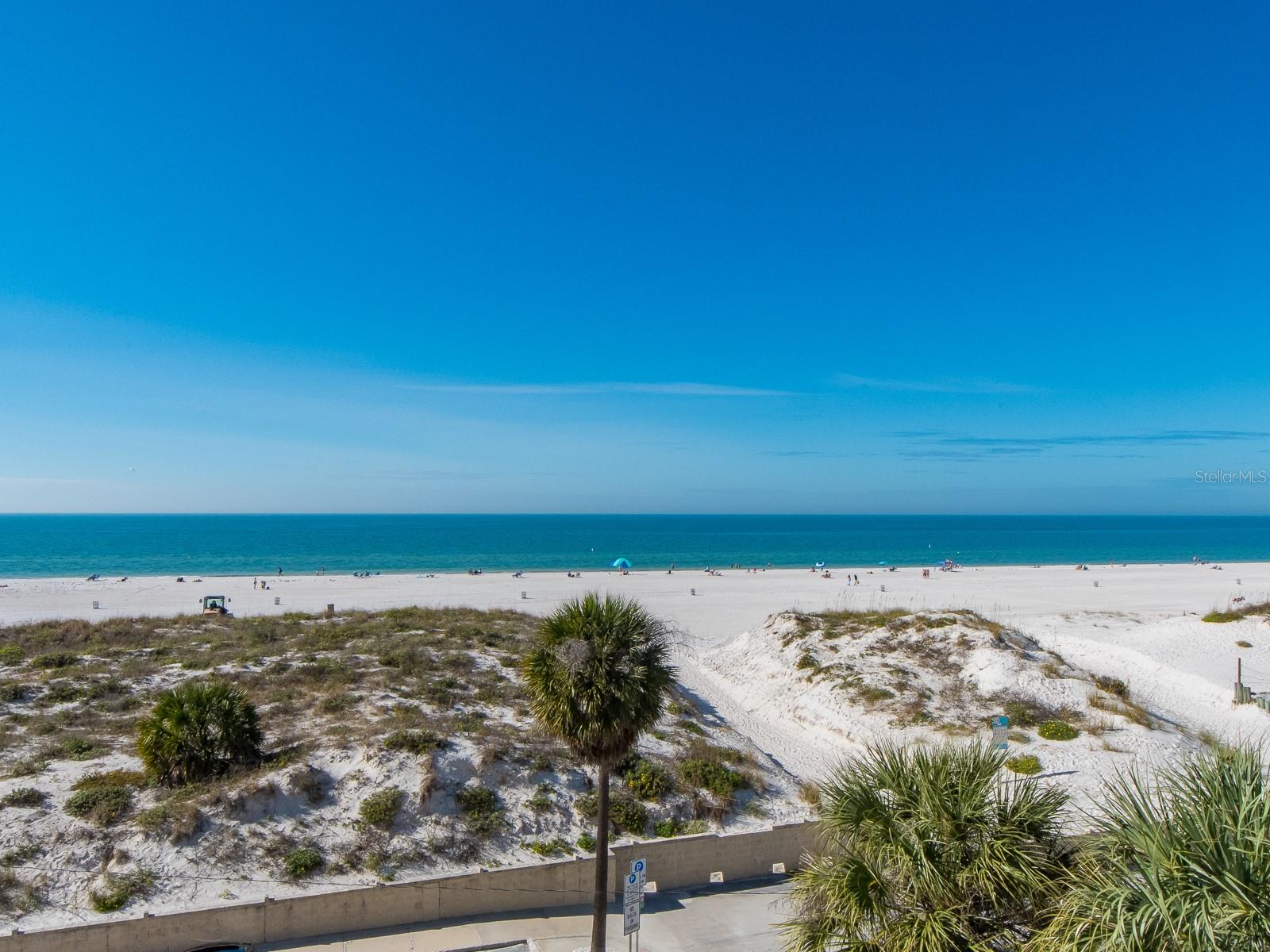 Image 59 of 77 For 15 Avalon Street 403