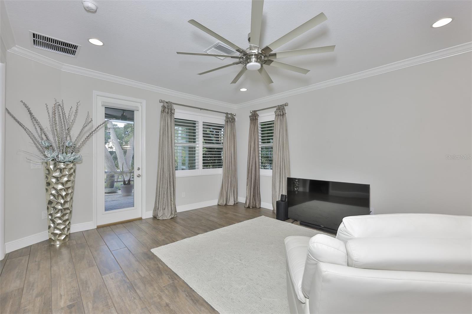 Image 8 of 51 For 2262 Spring Lake Court