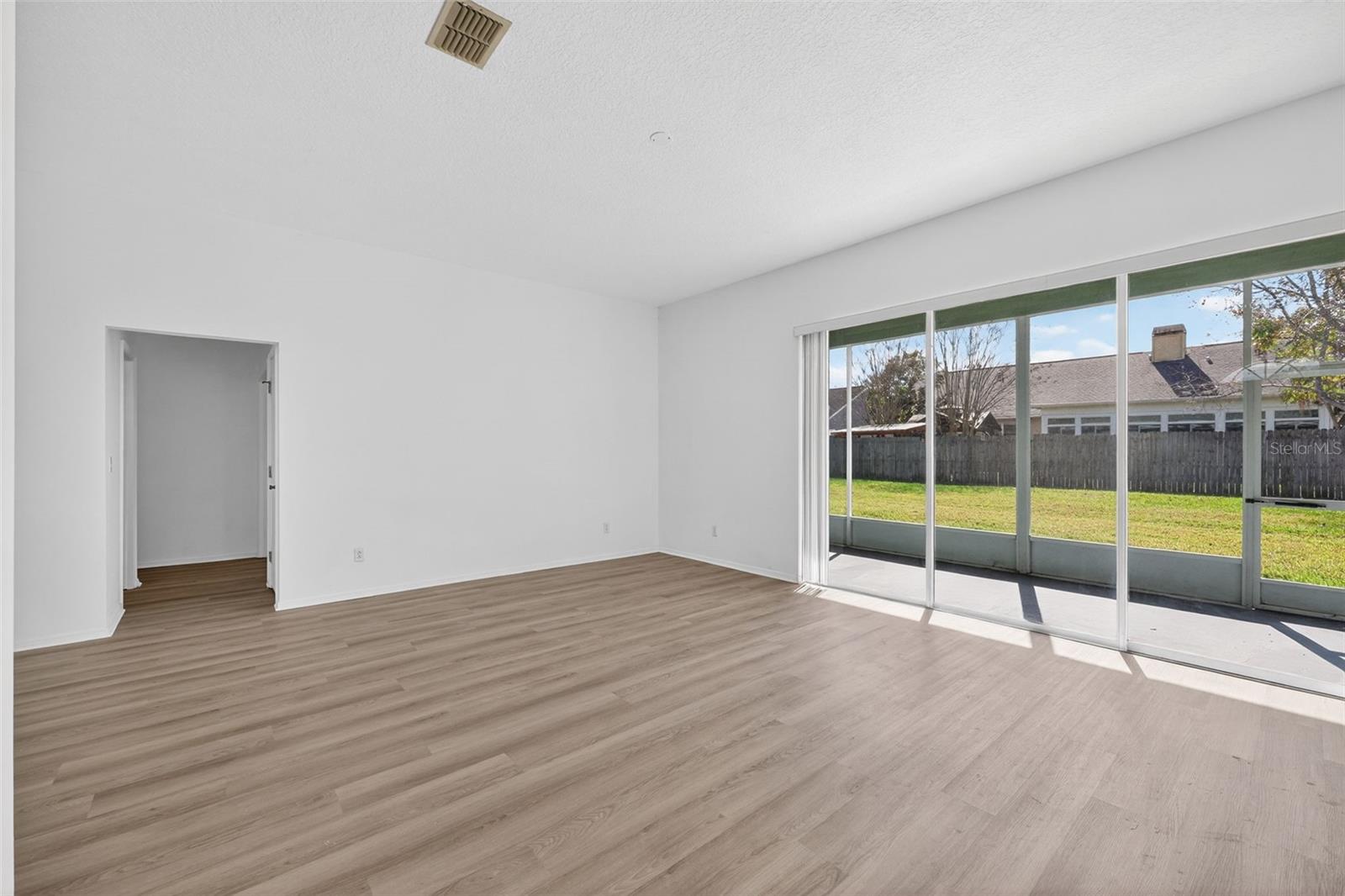 Image 12 of 37 For 28244 Brokenmead Path