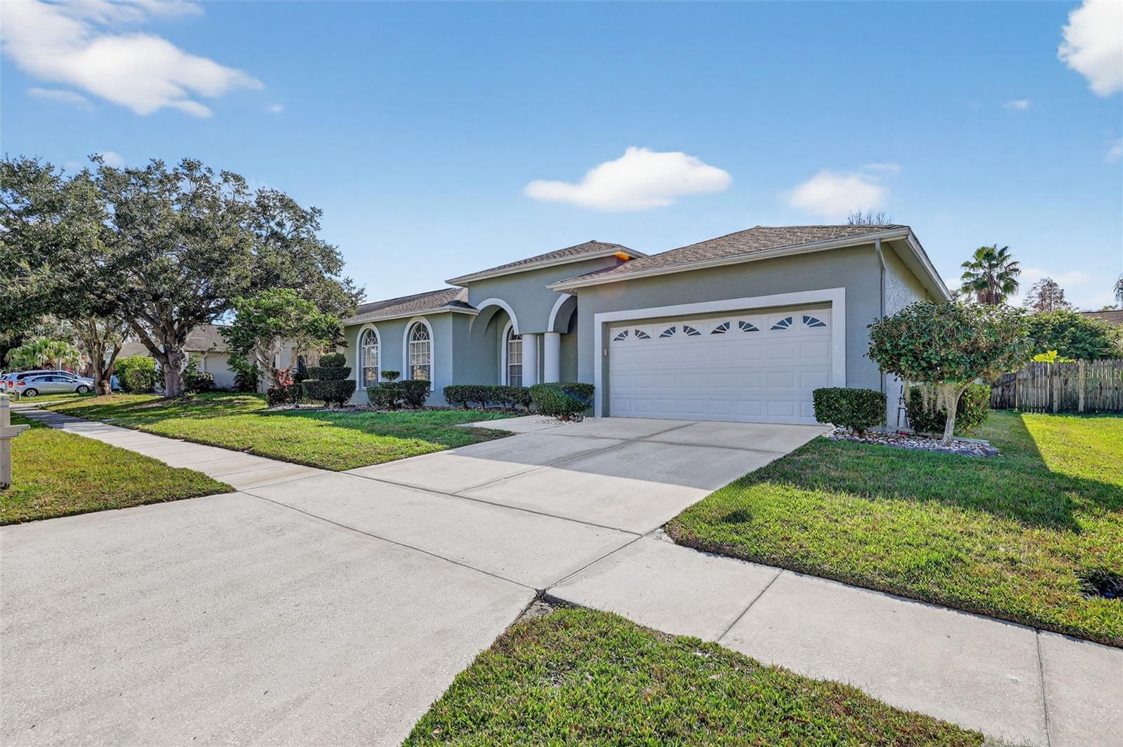 Image 4 of 37 For 28244 Brokenmead Path