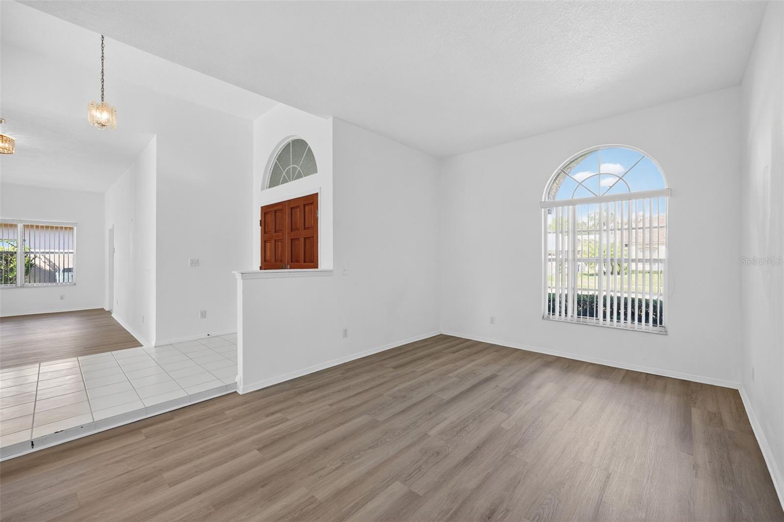 Image 7 of 37 For 28244 Brokenmead Path