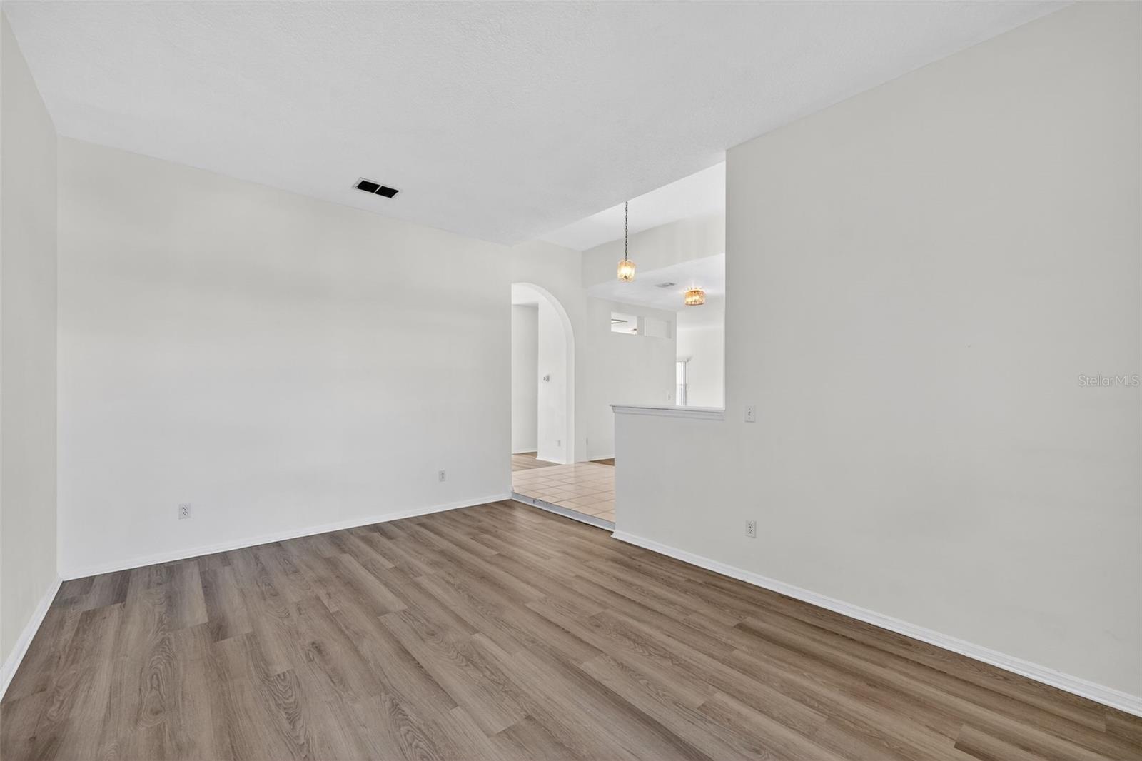 Image 8 of 37 For 28244 Brokenmead Path