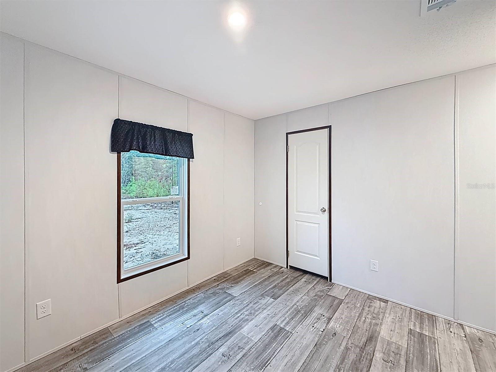 Image 11 of 37 For 108 Plumosa Drive