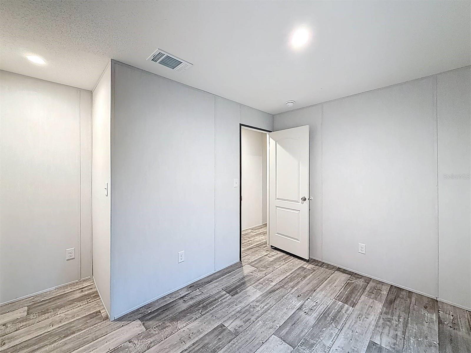 Image 12 of 37 For 108 Plumosa Drive