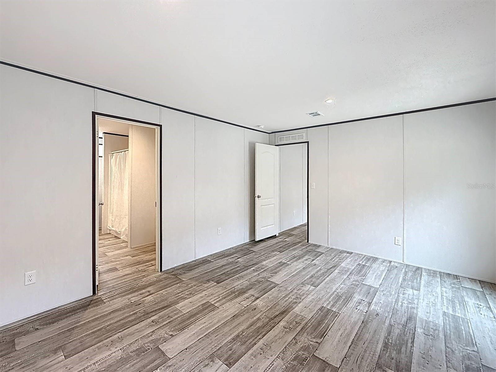 Image 16 of 37 For 108 Plumosa Drive