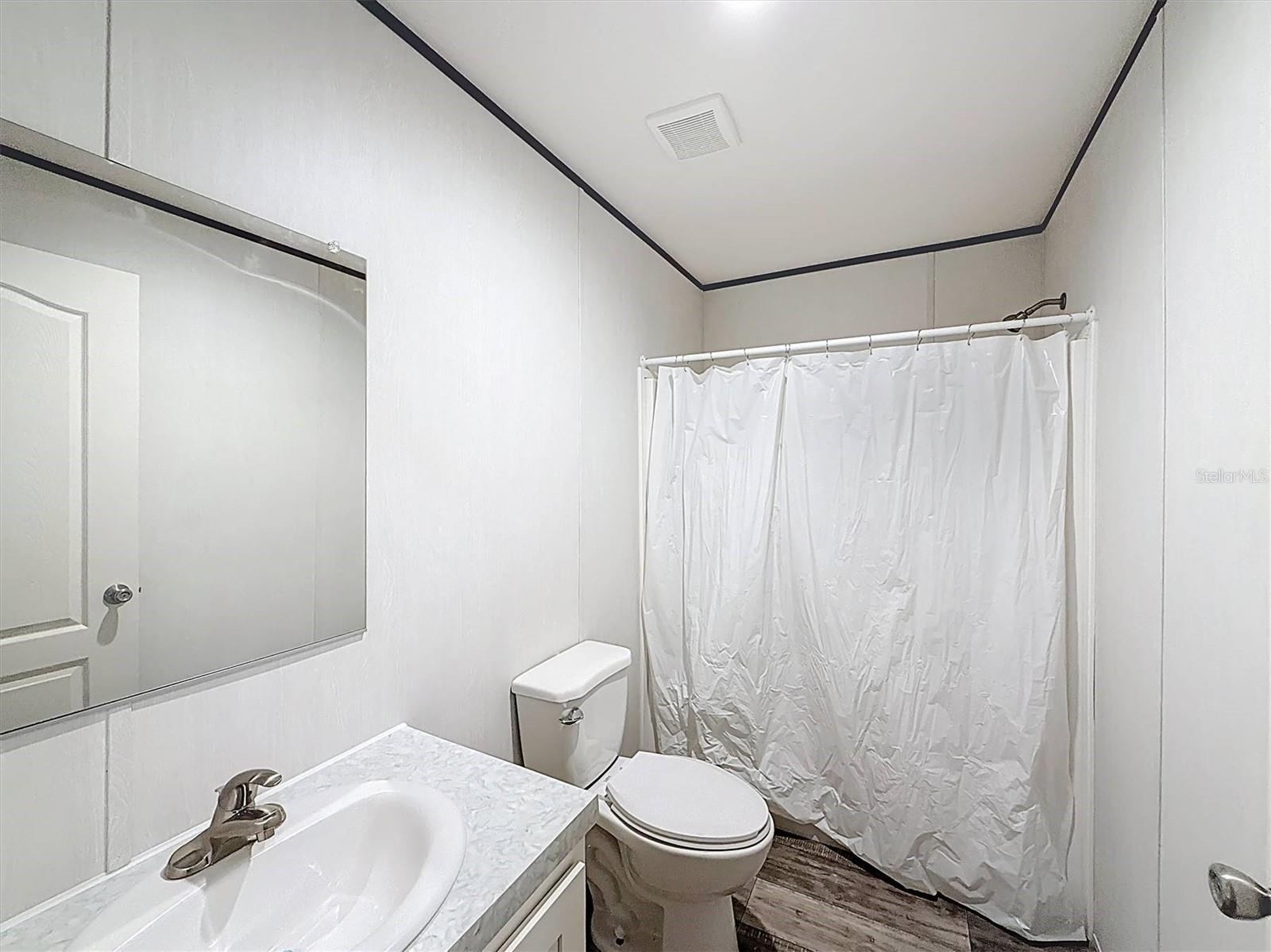 Image 29 of 37 For 108 Plumosa Drive