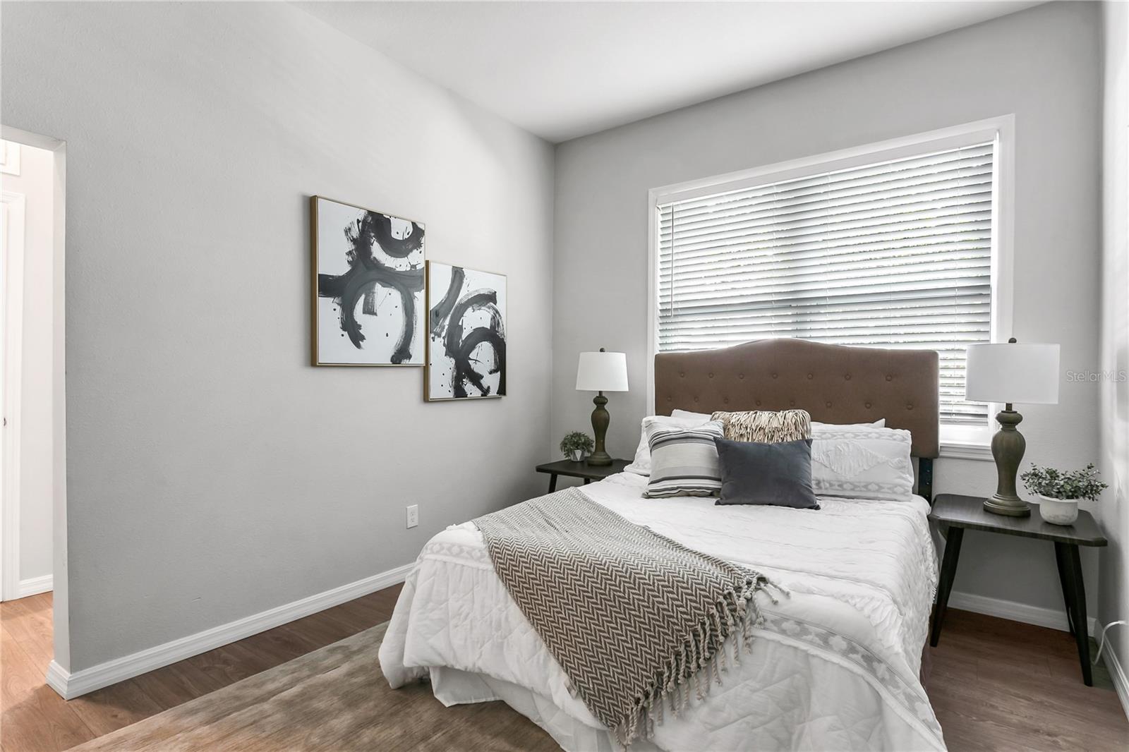 Image 17 of 26 For 1522 21st Avenue