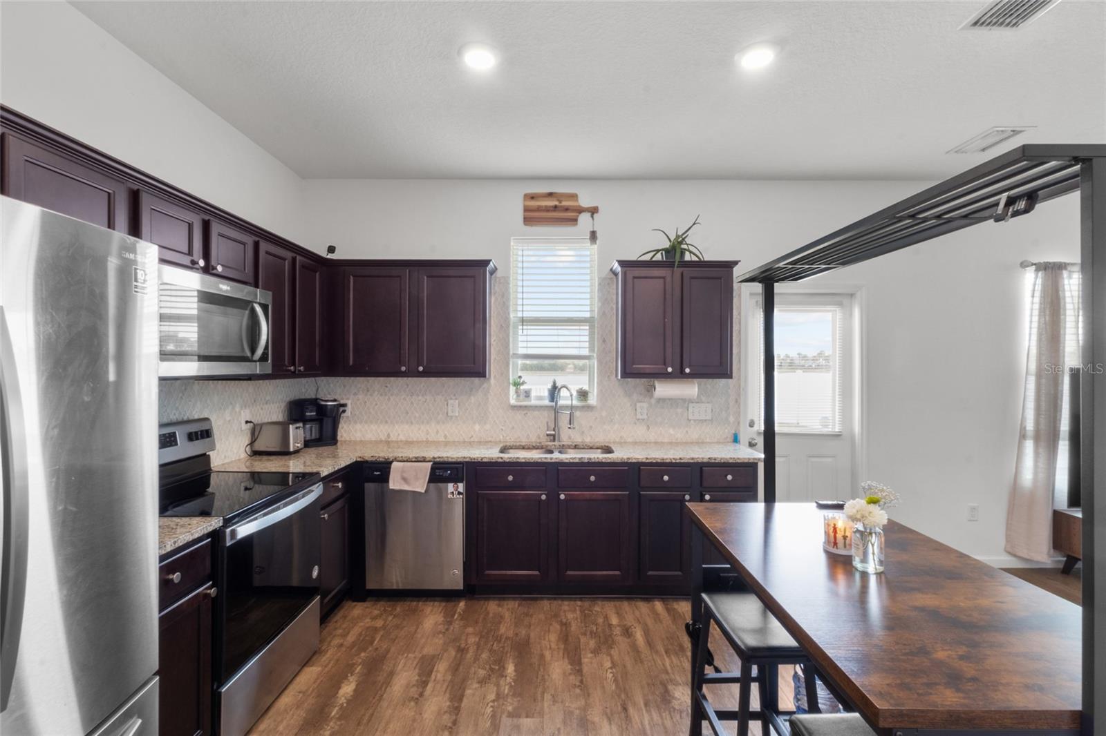 Image 13 of 32 For 831 Sunlit Coral Street