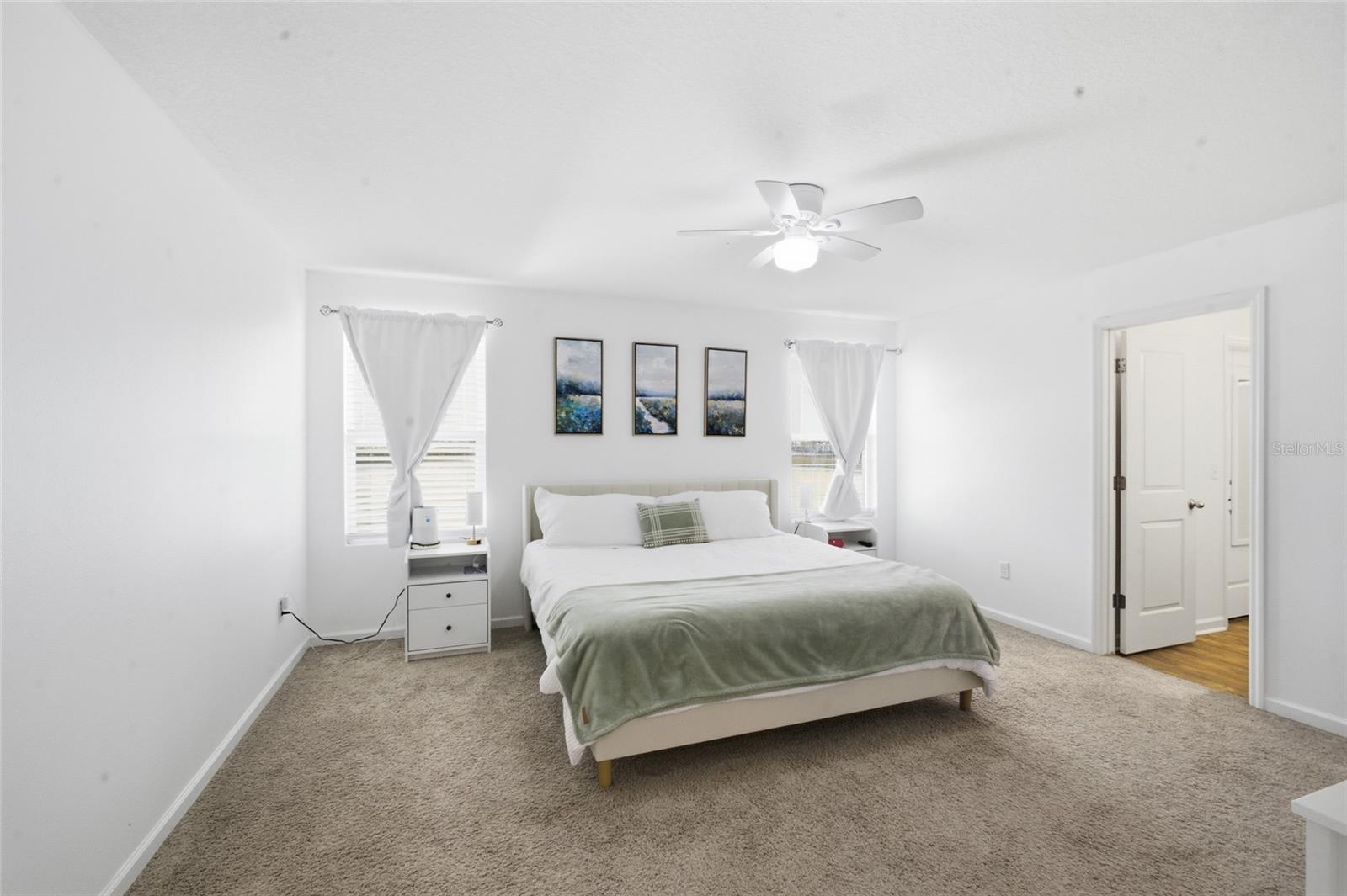 Image 16 of 32 For 831 Sunlit Coral Street