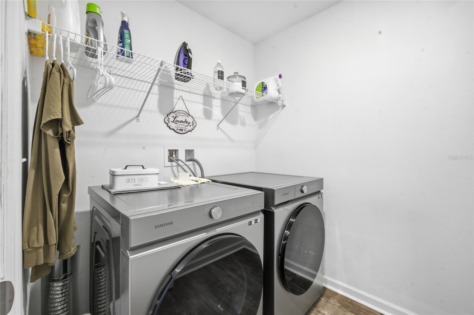 Image 22 of 32 For 831 Sunlit Coral Street