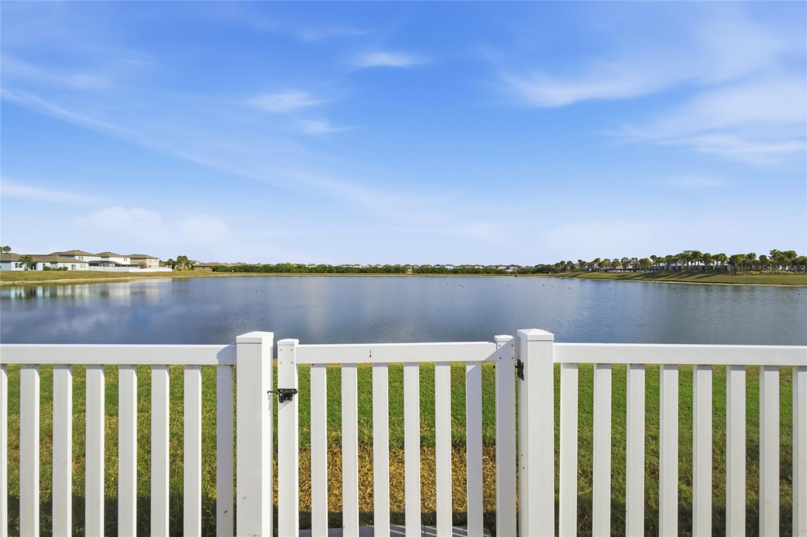 Image 26 of 32 For 831 Sunlit Coral Street