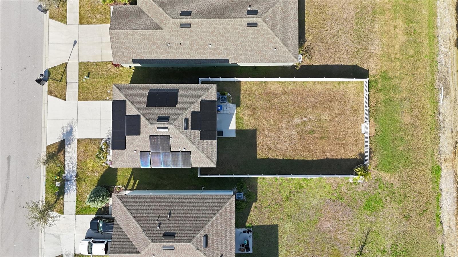 Image 27 of 32 For 831 Sunlit Coral Street