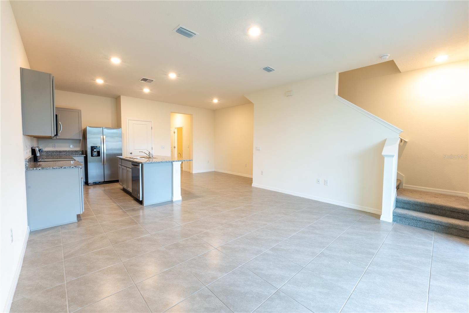 Image 12 of 32 For 33027 Tulip Petal Lane