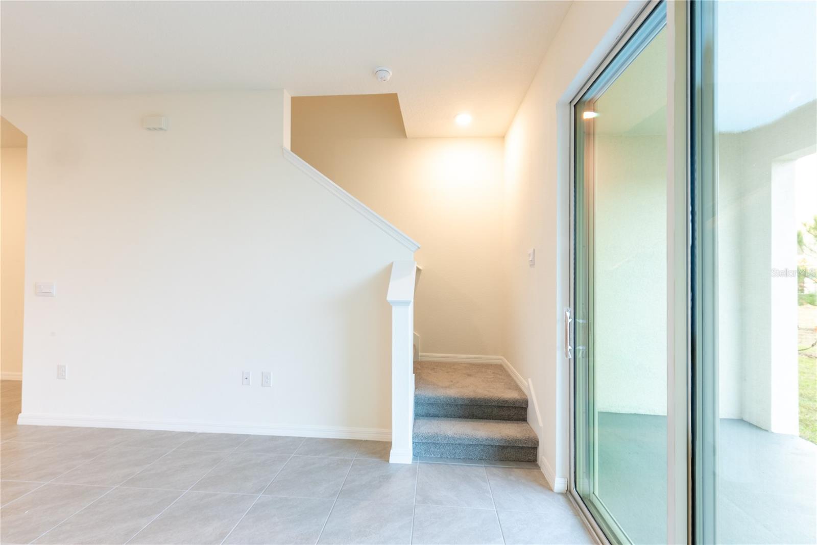 Image 13 of 32 For 33027 Tulip Petal Lane