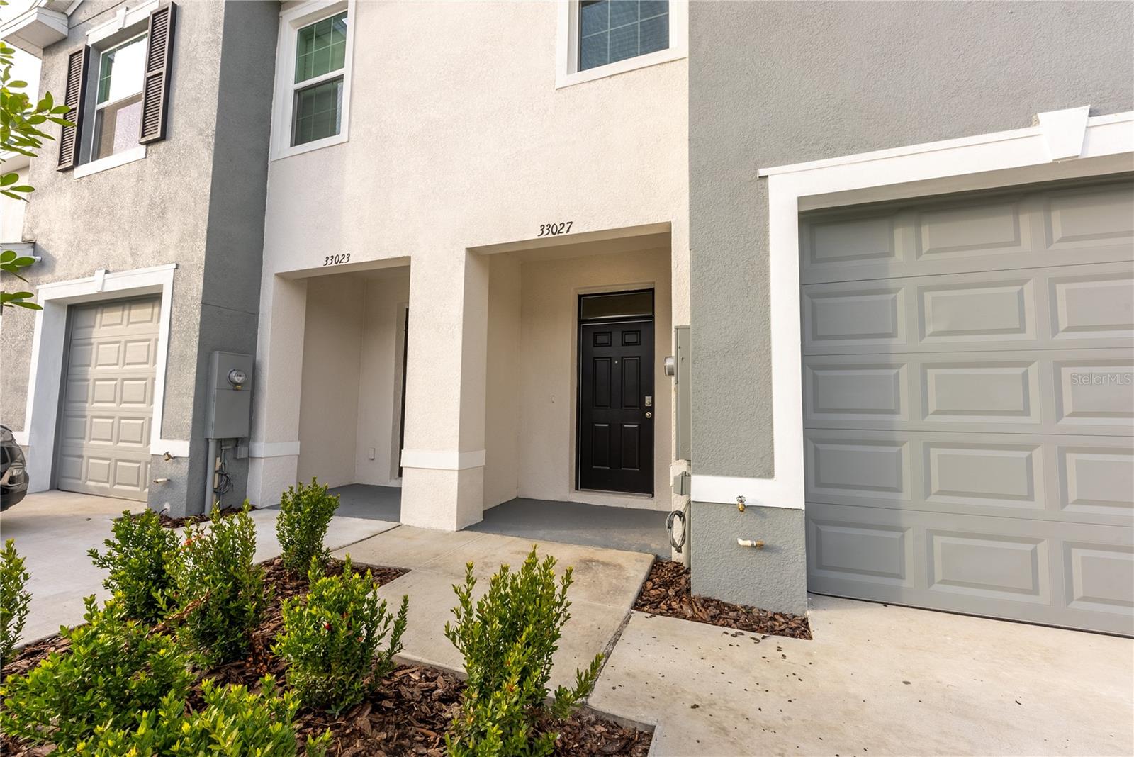 Image 2 of 32 For 33027 Tulip Petal Lane