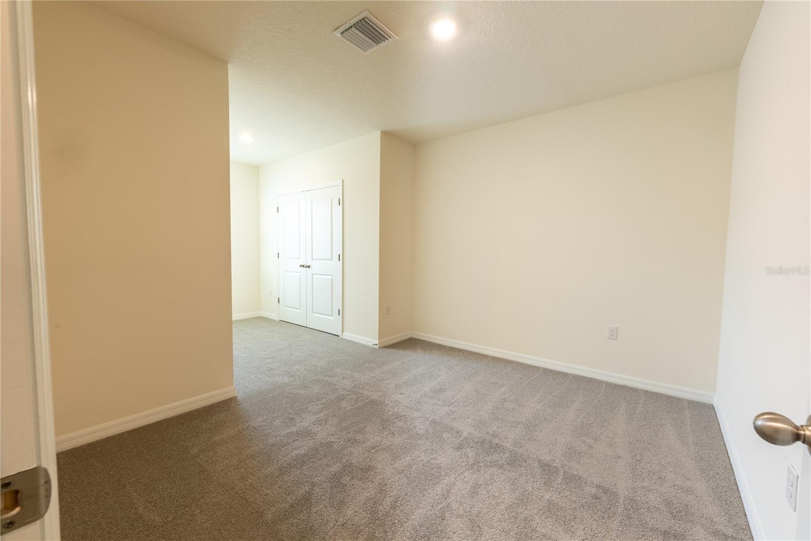 Image 26 of 32 For 33027 Tulip Petal Lane