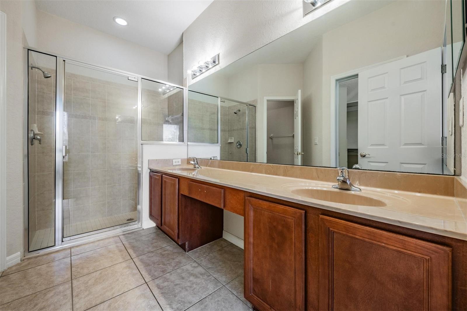 Image 16 of 47 For 26940 Juniper Bay Drive