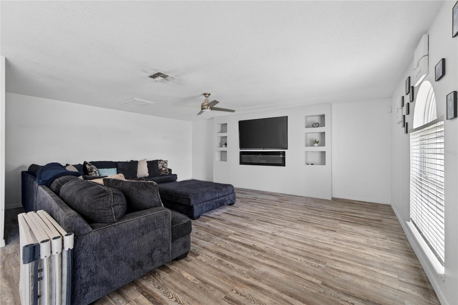 Image 19 of 53 For 10325 Frog Pond Drive