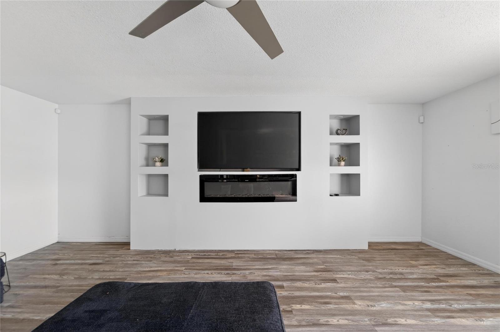 Image 21 of 53 For 10325 Frog Pond Drive