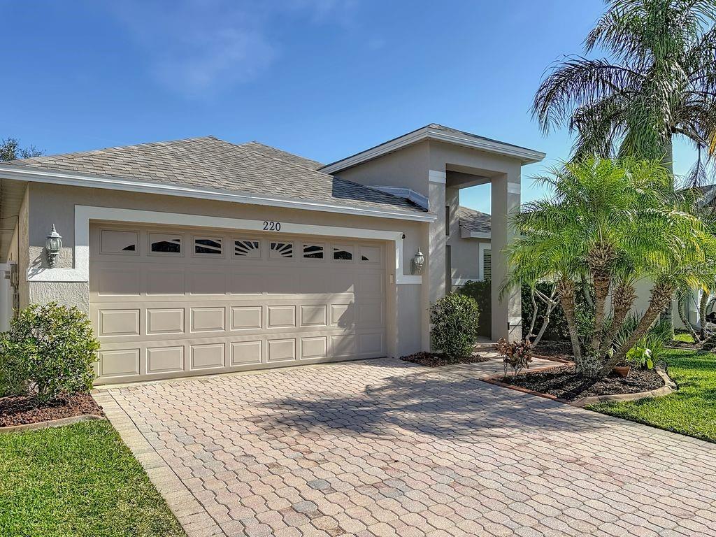 Image 4 of 72 For 220 Bay Arbor Boulevard