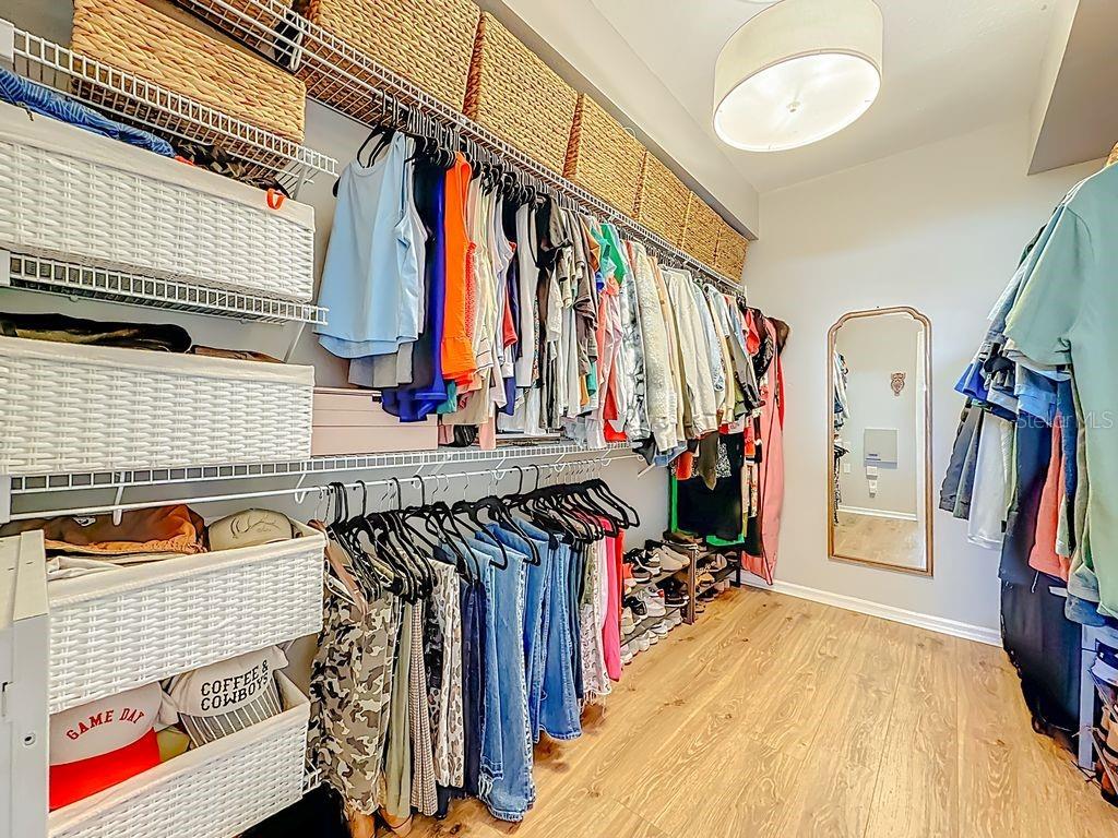 Image 41 of 72 For 220 Bay Arbor Boulevard