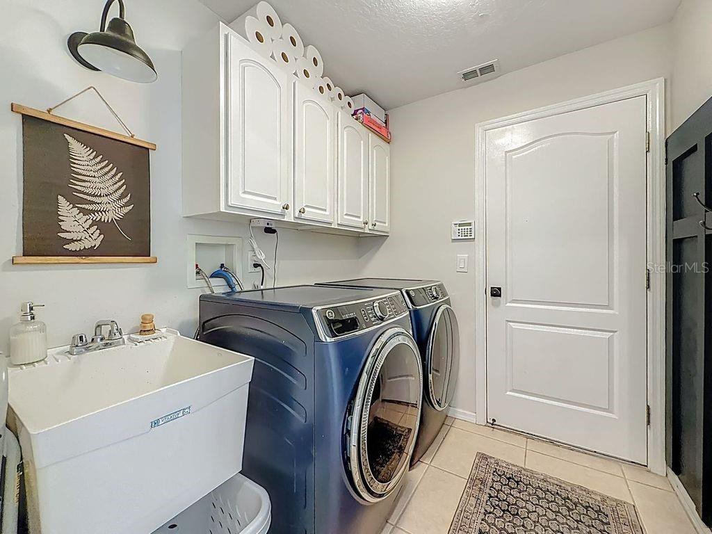 Image 50 of 72 For 220 Bay Arbor Boulevard