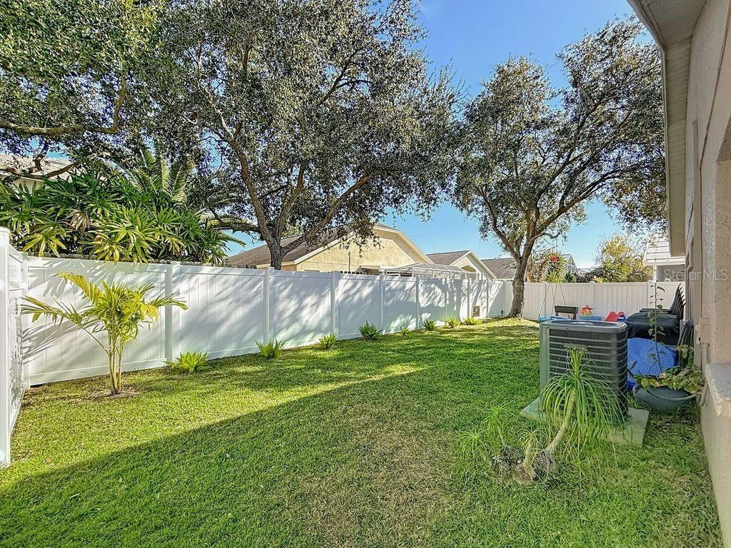 Image 56 of 72 For 220 Bay Arbor Boulevard