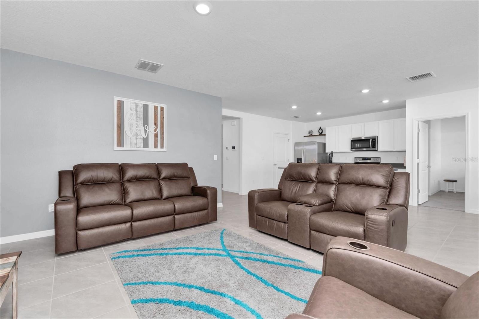 Image 5 of 28 For 5943 Wandering Willow Drive