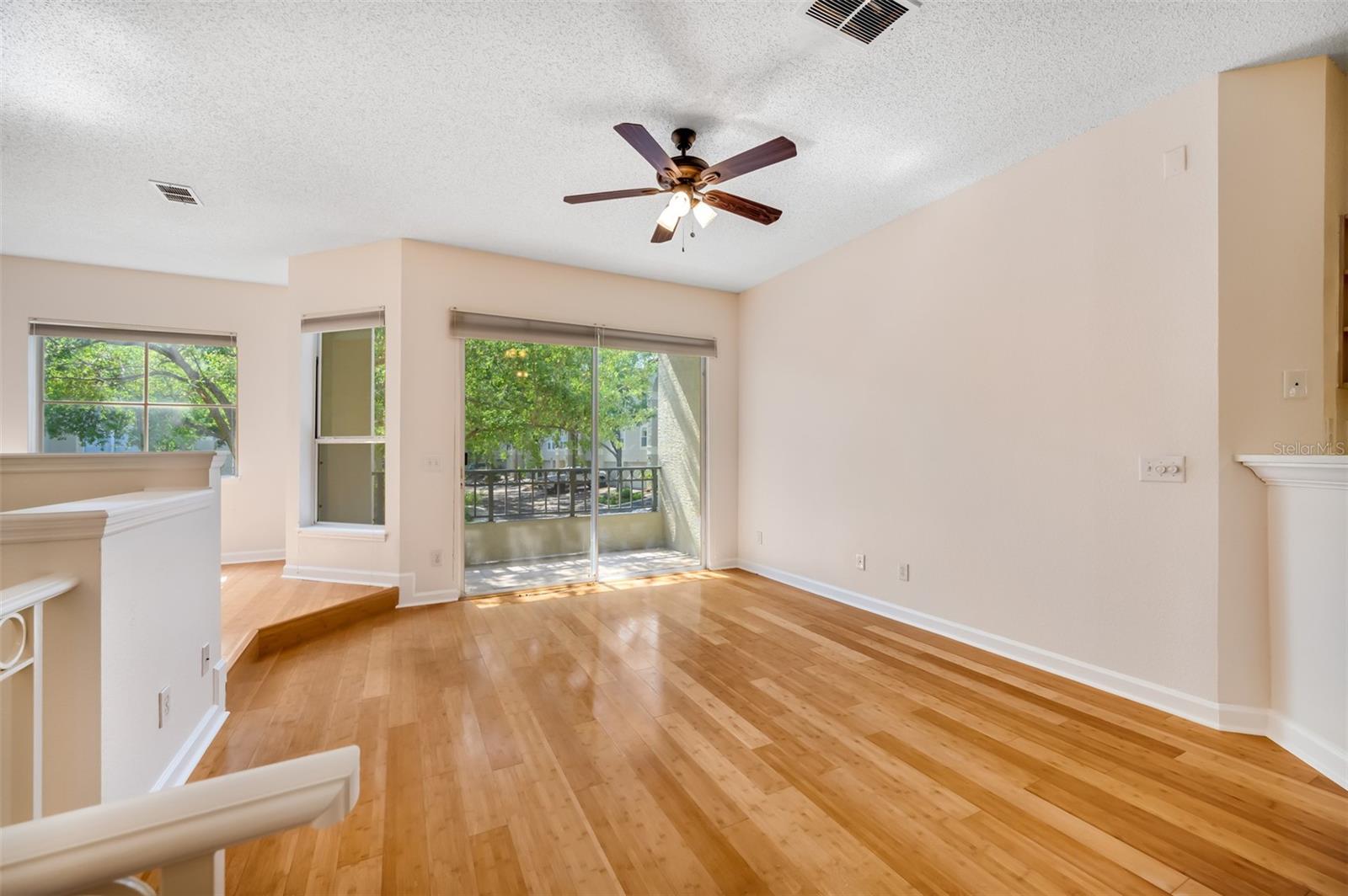 Image 17 of 23 For 755 Mainsail Drive