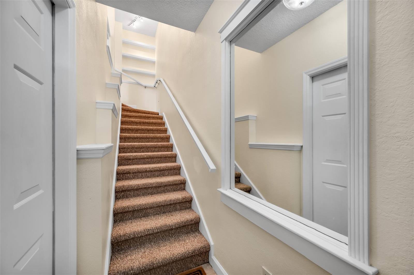 Image 3 of 23 For 755 Mainsail Drive