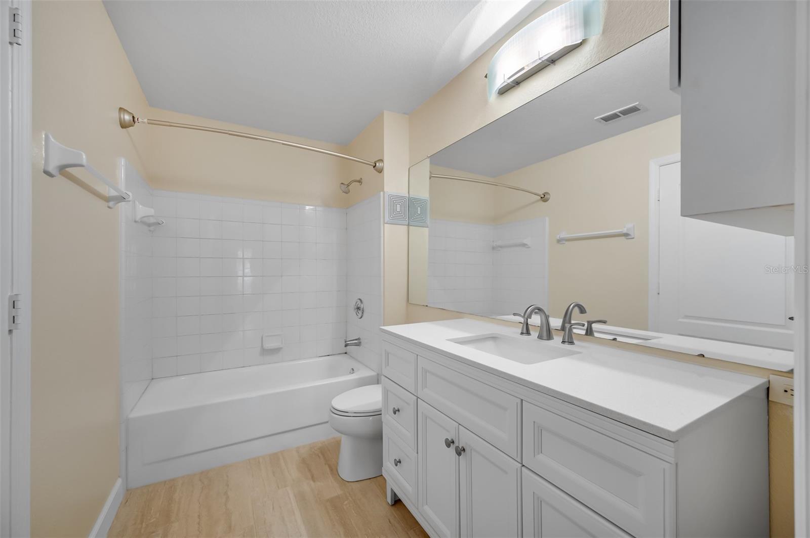 Image 8 of 23 For 755 Mainsail Drive