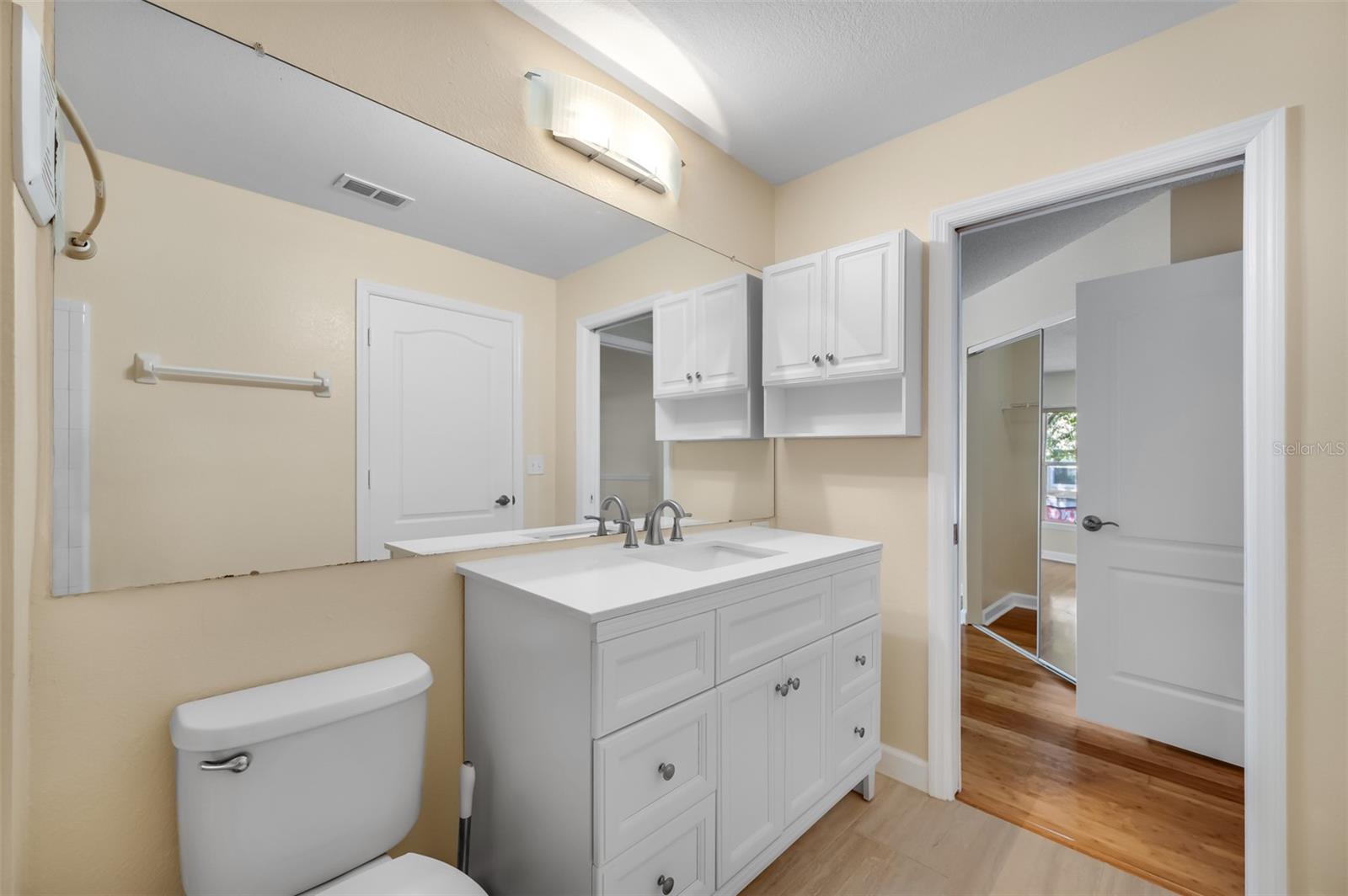 Image 9 of 23 For 755 Mainsail Drive