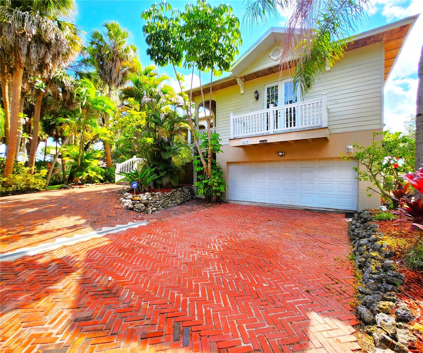 Image 5 of 55 For 102 17th Street Ne