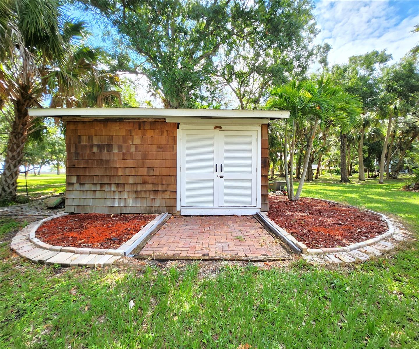 Image 6 of 55 For 102 17th Street Ne