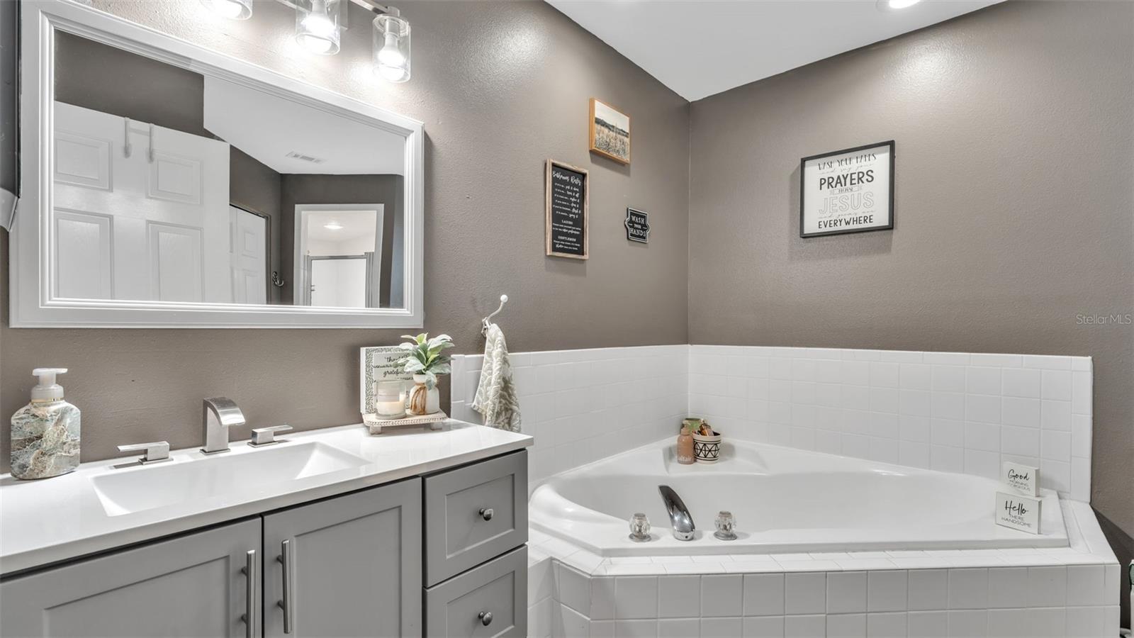 Image 16 of 46 For 130 Bergen Circle