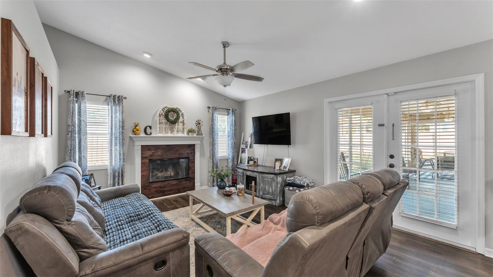 Image 25 of 46 For 130 Bergen Circle