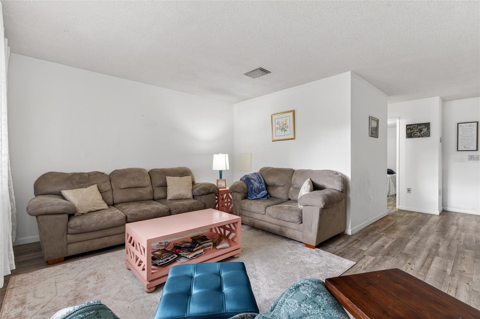 Listing photo id 3 for 5660 80th Street N D101