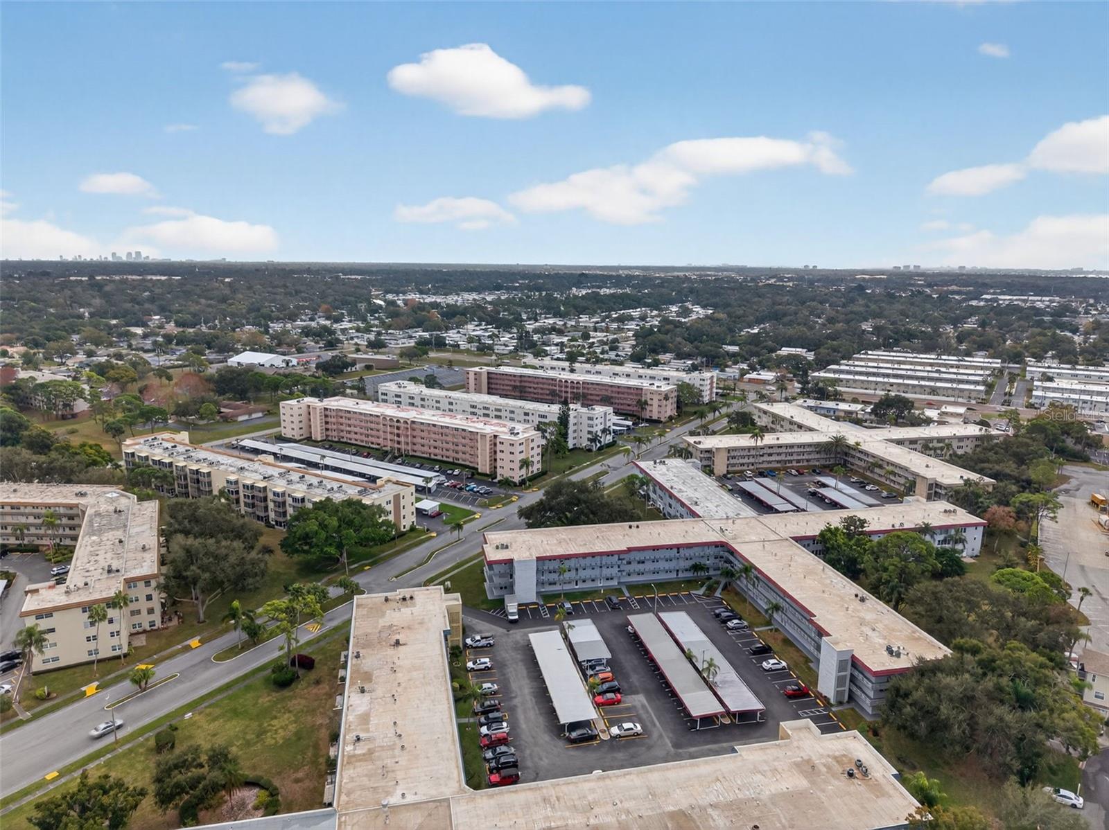 Listing photo id 51 for 5660 80th Street N D101