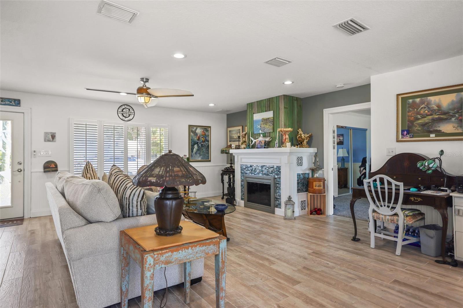 Image 6 of 47 For 600 Normandy Road