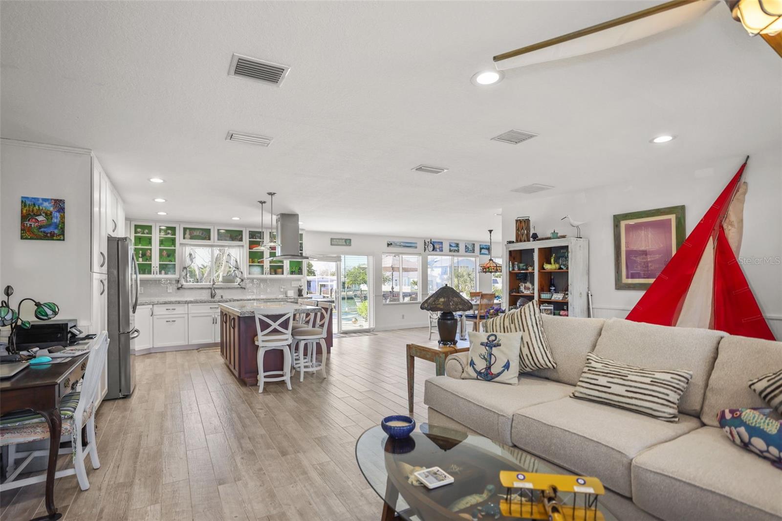 Image 8 of 47 For 600 Normandy Road