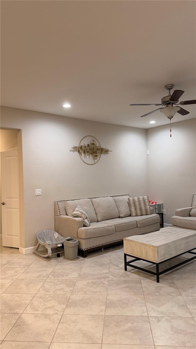 Image 7 of 17 For 9909 Victory Gallop Loop