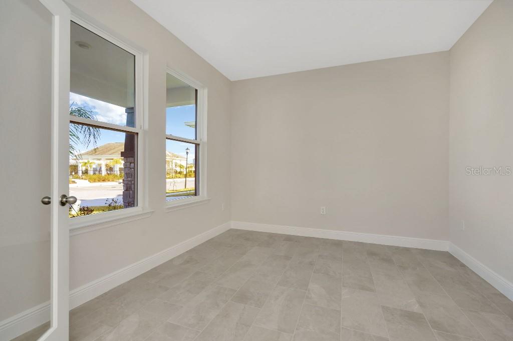 Image 4 of 52 For 130 Mangrove Manor Drive