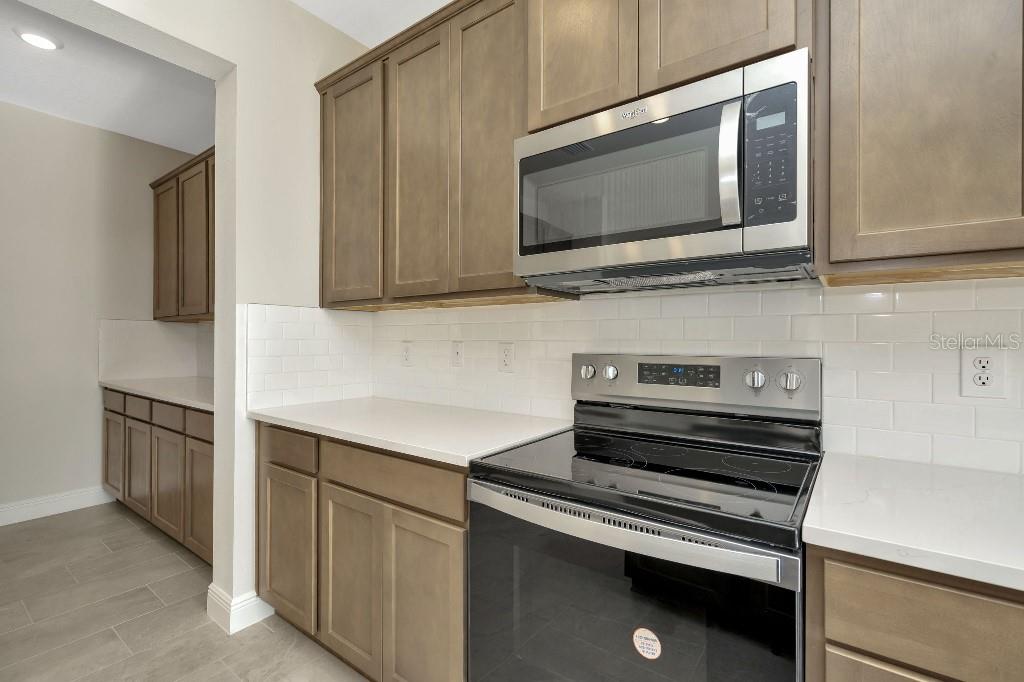 Image 9 of 52 For 130 Mangrove Manor Drive